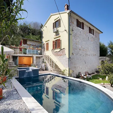 Kastel Apartment Pula