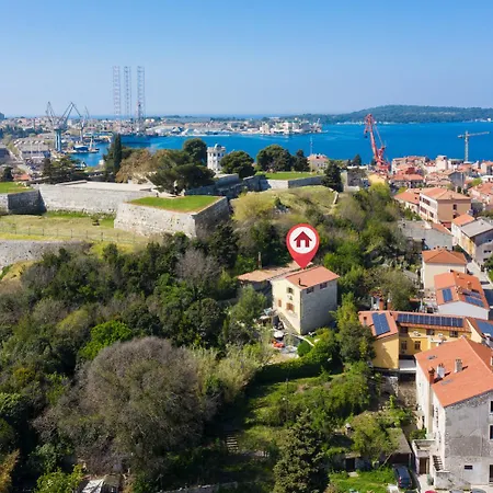 Apartment Kastel *