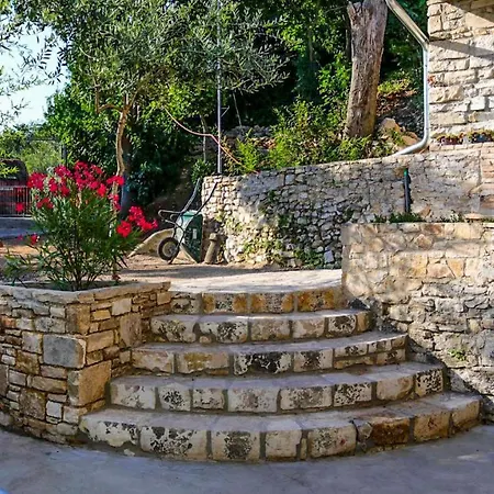 Apartment Kastel Pula